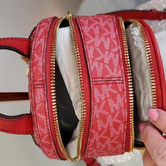 🎉2xHP🎉Michael Kors ♥️NWT♥️ Rhea Zip XS Backpack in Fire Engine Red!♥️♥️♥️ - Picture 10 of 16
